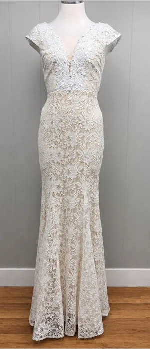 Lulus NWT Ivory Lace Mermaid Wedding Gown XXS Deep V Bridal Dress thumbnail 1