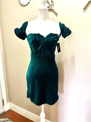 Lulus NWT Velvet Green Off the Shoulder Mini Dress Size XS thumbnail 2