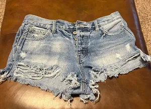 Jean Shorts Size L thumbnail 1