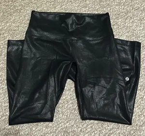 Lululemon Wunder Train High Rise Crop 23” Foil Size 8 Athleisure Athletic Gym thumbnail 1