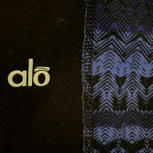 Alo Yoga Illusion 3 Legging High Waisted Patterned 7/8 Arctic Royalty Black 6 S thumbnail 4