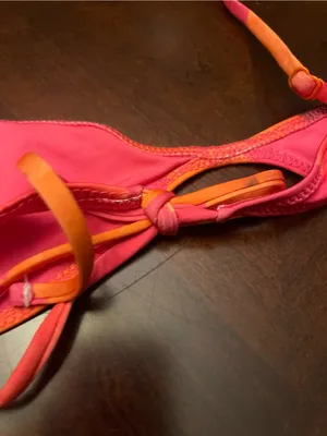 ZARA
Printed  Bikini top thumbnail 6