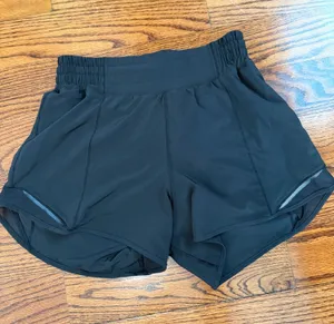 Lululemon Hot Hot Shorts thumbnail 1