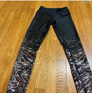 Alo Yoga City Lights Print Leggings – XS – High Waist – Excellent thumbnail 4