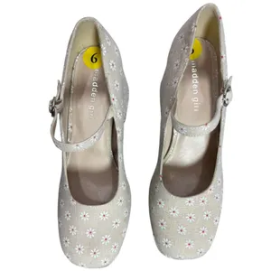 Madden Girl Women's Mantel Mary Jane Flower Print Platform Heels Size 9 Feminine thumbnail 9