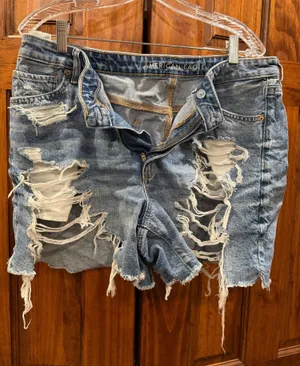 American Eagle Highest Rise Baggy Shorts thumbnail 1