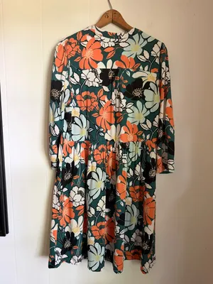 Maeve Anthropologie Juno Dress Tropical Floral Small Bold Flowy Relaxed V-Neck thumbnail 9