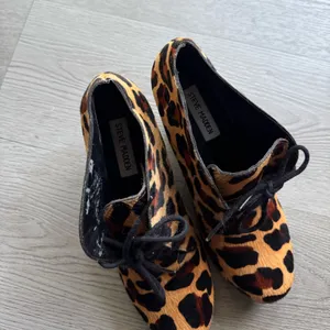 Steve Madden Leopard Print Wedge Heel Lace Up Ankle Boots thumbnail 5