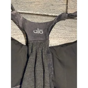 Alo Yoga Tank Top Built-in Sports Bra Heathered Grey Snakeskin Print Small thumbnail 6