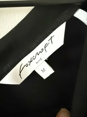 Foxcroft NYC Black V-Neck Sleeveless Tank Button Back Size M thumbnail 4