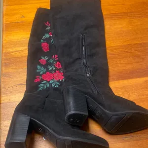 Libby Edelman Black and Red Over the Knee Boots with Chunky Heel thumbnail 1