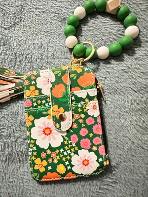 Wristlet and Wallet Green thumbnail 1