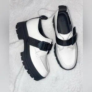 UGG Marin Mega Slip On Loafers White Black‎ Lug Sole Platform Women’s 6 thumbnail 2