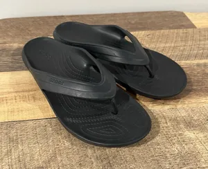 Crocs Kadee II Iconic Flip Flops Sandals Womens 10‎ Mens 8 Black Comfort Slides thumbnail 1