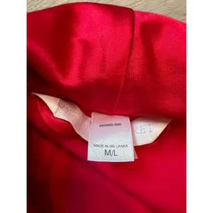 Victoria's Secret Robe Red Satin Cozy Fleece Lined Wrap Hollywood Pockets M/L thumbnail 4