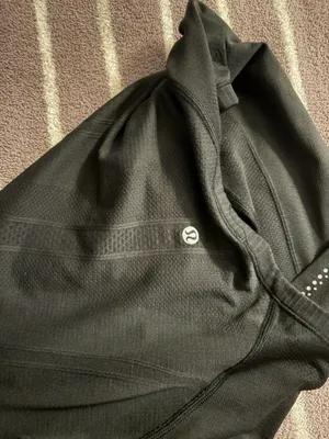 Lululemon Long Sleeve thumbnail 2