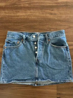 Levi’s Icon Skirt thumbnail 2