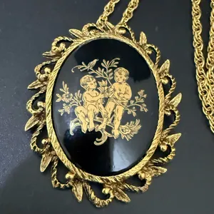 Vintage Unsigned Victorian Revival Cherubs Gemini Zodiac Cameo Pendant Necklace thumbnail 3
