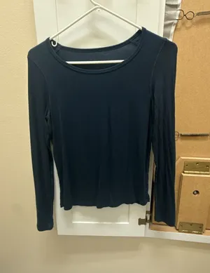 CRZ YOGA Women's Long Sleeve Crew Neck Lightweight Performance Shirt thumbnail 1