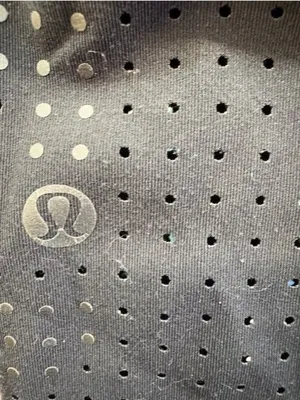 Lululemon Black Laser-Cut Detail‎ High-Rise Leggings Size 8 thumbnail 4