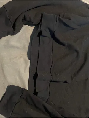 Reformation jeans cropped black sweatshirt small thumbnail 7