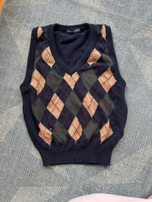 Brandy Melville sweater vest thumbnail 1