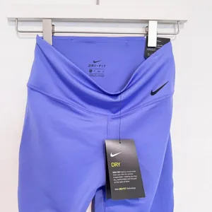 Nike One Leggings Size XS 7 8 Length Mid Rise Tight Fit Sporty‎ Clean Girl Yoga thumbnail 4