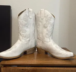 Shyanne Boots thumbnail 1