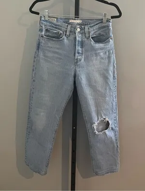 Levi's Wedgie Straight Jeans Light Wash Button Fly Size 27 thumbnail 1