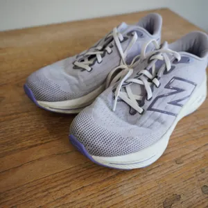 New Balance FuelCell Propel v4 Womens Size 9.5 Running Shoes Purple‎ White thumbnail 7