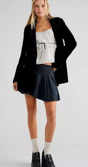 Free People Black Mini Ruffle / Bubble Skirt Size 6 thumbnail 1