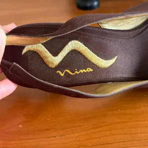 Nina Brown Satin‎ Peep Toe Slingback Heels Bow Rhinestone Stiletto Size 7.5M thumbnail 5