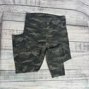 Athleta Ultimate Camo 7/8 Tight Leggings Small Petite thumbnail 3