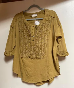 Free people shirt  thumbnail 1