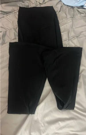 Aerie Crossover Flare Leggings thumbnail 2