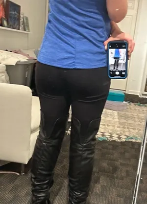 Black thigh high boots with small stiletto heel thumbnail 5