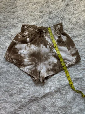 Lululemon Athletica Inner Glow Tie-Dye High-Waist Athletic Shorts Size 2 thumbnail 4