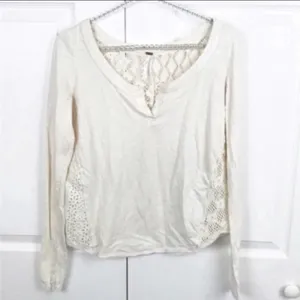 Free People‎ Size XS Cream Patches Of Lace Long Sleeve Henley Top thumbnail 3