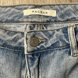 PacSun Mom Jeans Size 30 thumbnail 4