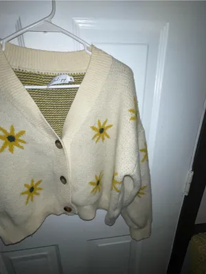 Petal & Pup Cream Floral Button-Front Cardigan Sweater - Size Medium thumbnail 3