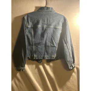 Liz Claiborne Womens Medium Wash Denim Jacket Blue Cotton Button Up Size M thumbnail 4