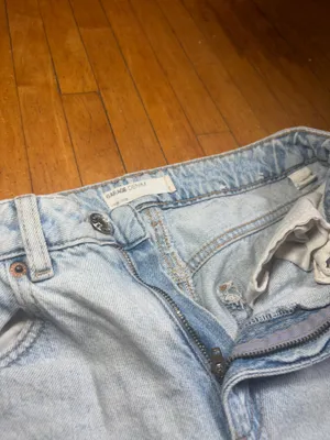 Garage Mom Jeans Light Wash thumbnail 3