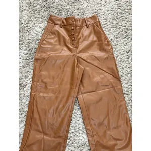 Zara Women’s Brown Faux Leather High Waisted Wide Leg Pants Button Fly XS NWT thumbnail 2