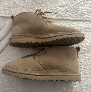 UGG Boots Women’s thumbnail 1
