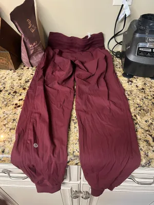 Lululemon Dance Studio Joggers thumbnail 2