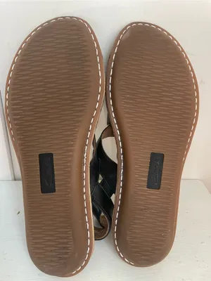 Clarks Black Leather Crisscross Slingback Sandals thumbnail 5