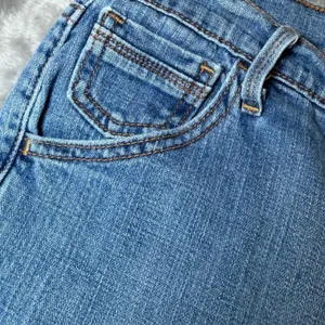 Levis 515 Womens Size 14 Bermuda Denim Shorts Cuffed Stretch Jean Casual Summer thumbnail 16