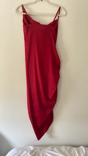 Red Cowl Neck Tie thumbnail 5