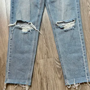 PacSun Light Blue Ultra High Waisted Slim Fit Mom Jeans Size 26 thumbnail 8