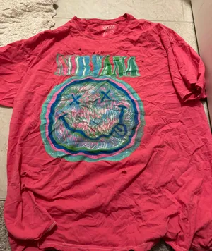 T-shirt thumbnail 1